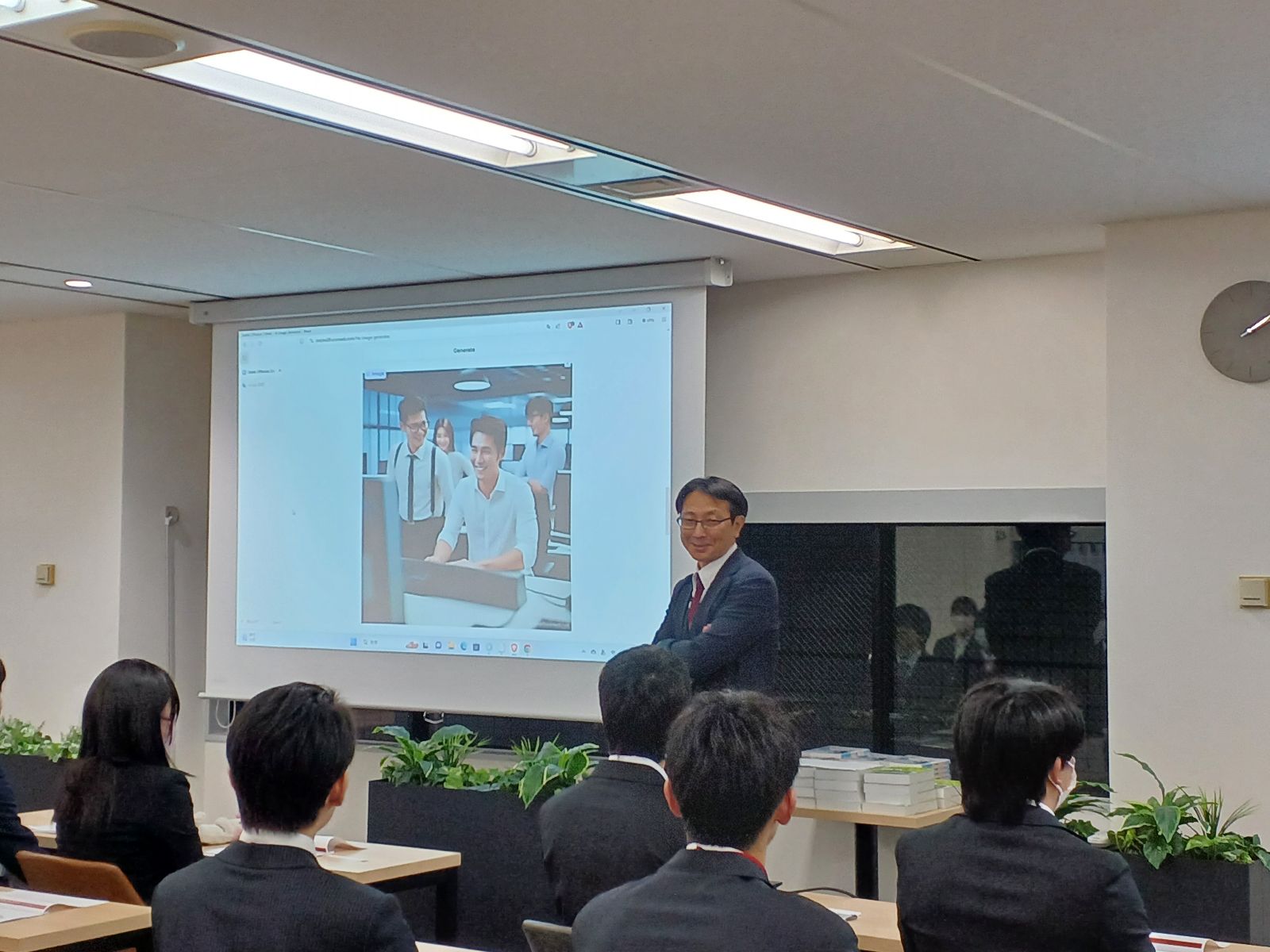 社長のお話しに聞き入る内定者の皆さんの様子